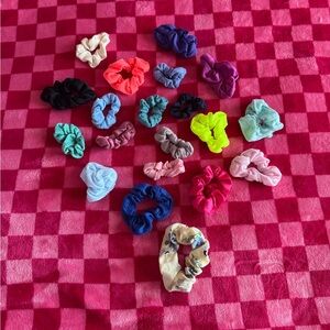 Colorful Scrunchie Set (21 Scrunchies)